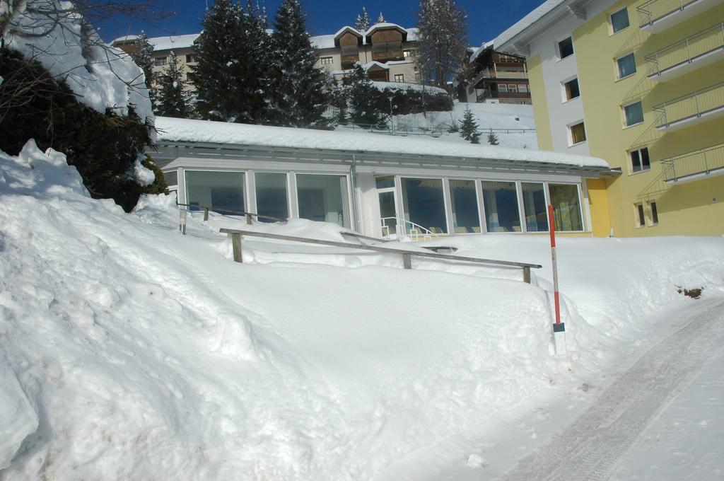 Sonnenhotel Zaubek Treffen Exterior photo